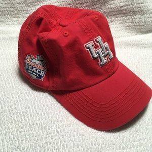 SOLD✨NWOT UH Cougars 2015 Peach Bowl Adult Adjustible Ballcap